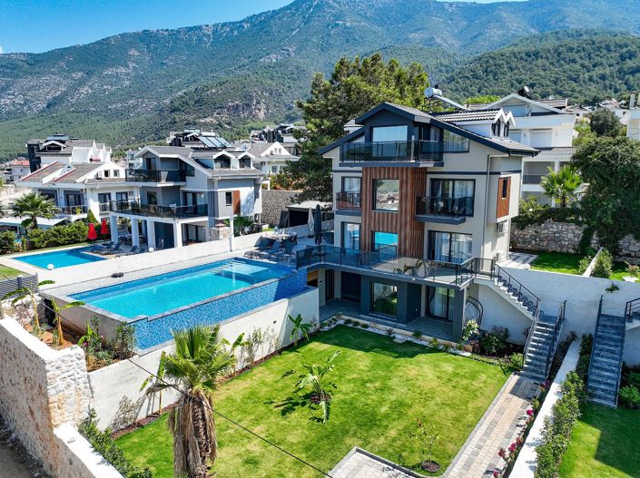 Image No.2-Maison / Villa de 5 chambres à vendre à Ölüdeniz