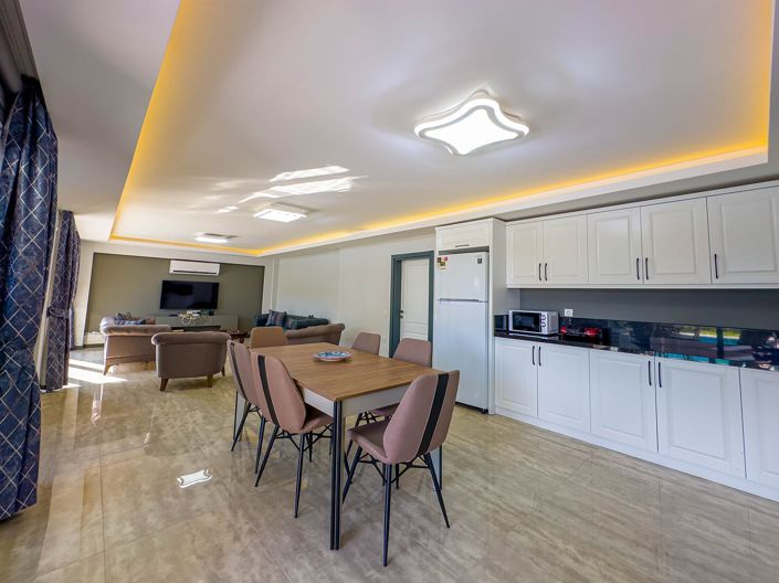 Image No.7-5 Bed House/Villa for sale