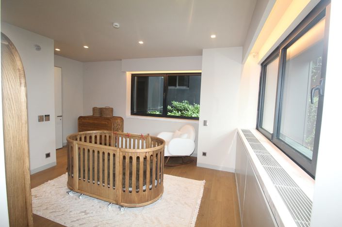 Image No.21-8 Bed Apartment for sale