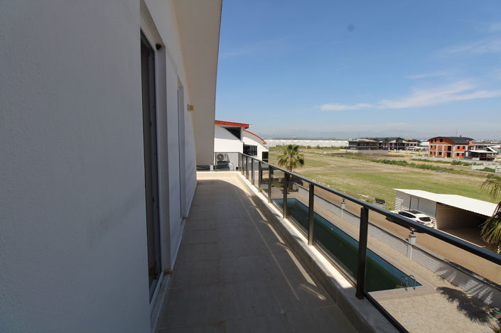 Image No.15-4 Bed Apartment for sale