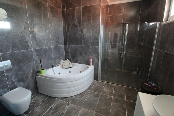 Image No.17-4 Bed Apartment for sale