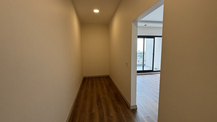 Image No.30-3 Bed Apartment for sale