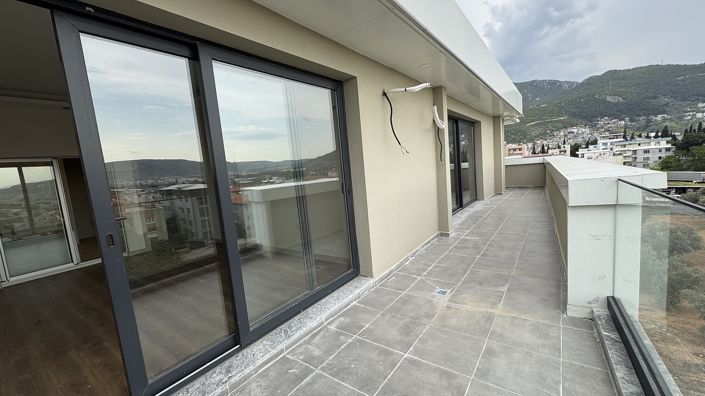 Image No.45-3 Bed Apartment for sale