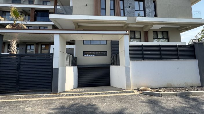 Image No.8-3 Bed Apartment for sale