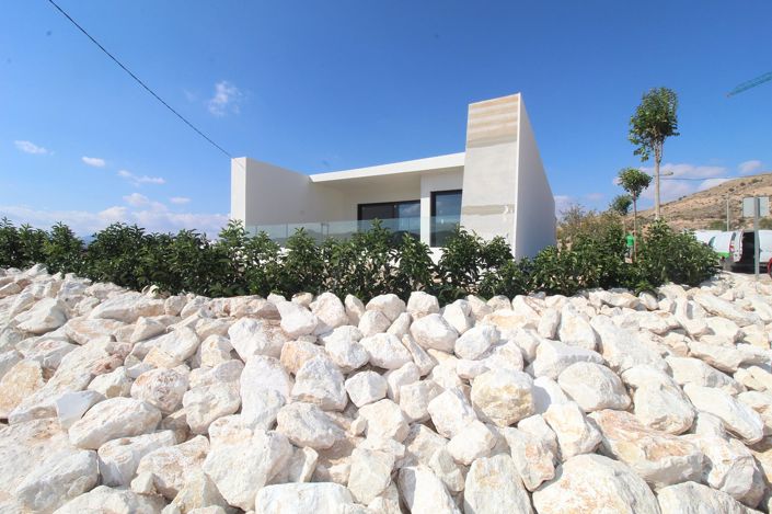 Image No.10-3 Bed Apartment for sale