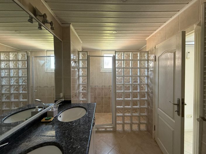 Image No.22-2 Bed Apartment for sale