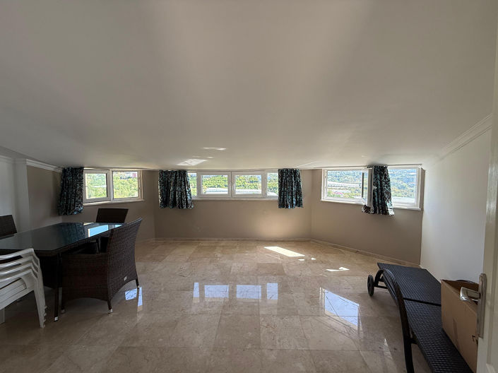 Image No.16-4 Bed Apartment for sale