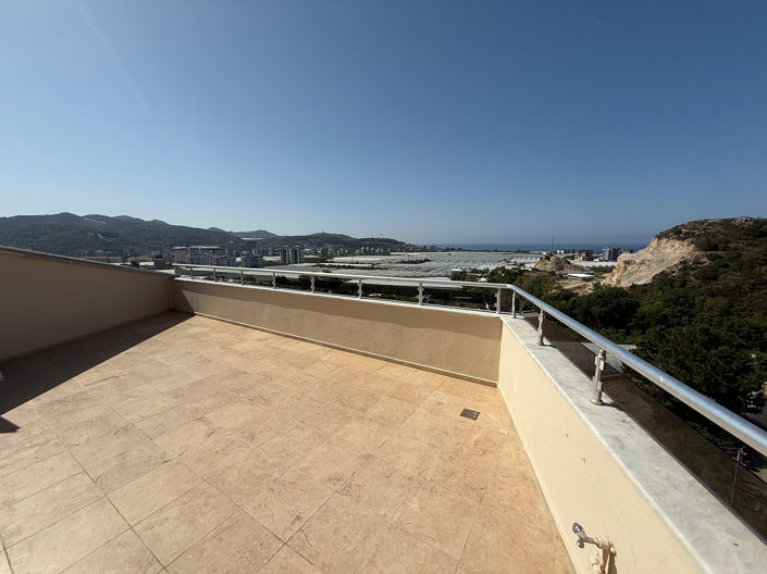 Image No.25-4 Bed Apartment for sale