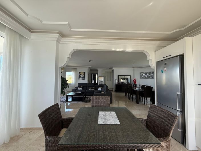 Image No.9-4 Bed Apartment for sale