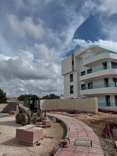 Image No.33-3 Bed Apartment for sale