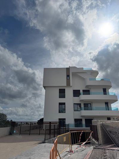 Image No.37-3 Bed Apartment for sale