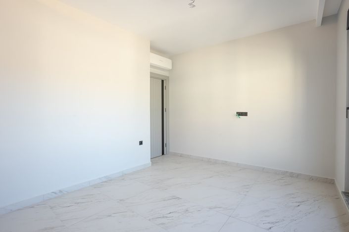 Image No.33-3 Bed Apartment for sale