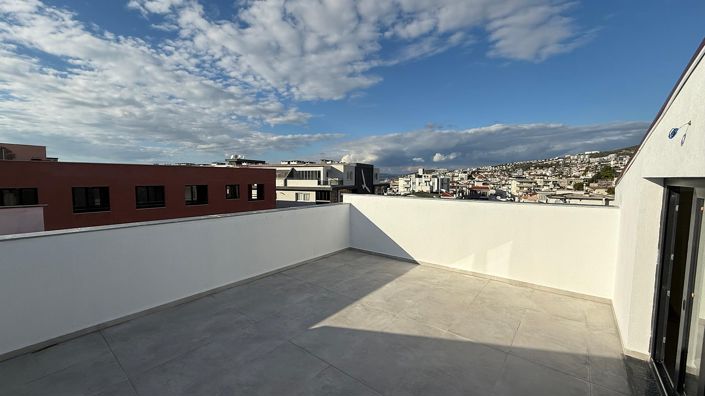 Image No.21-3 Bed Apartment for sale