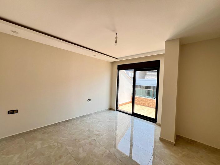 Image No.29-4 Bed Apartment for sale