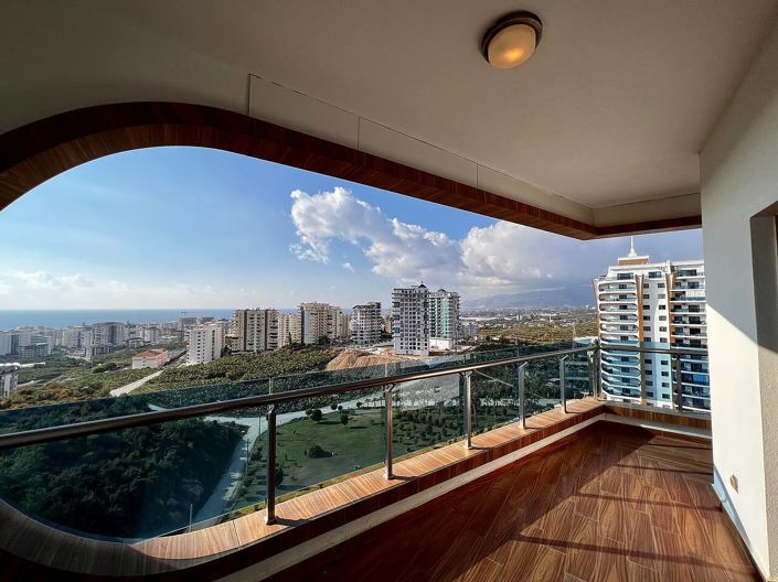 Image No.32-4 Bed Apartment for sale