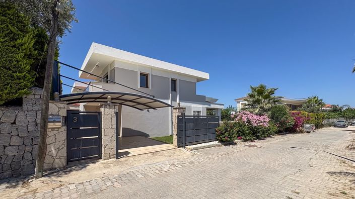 Image No.15-4 Bed House/Villa for sale