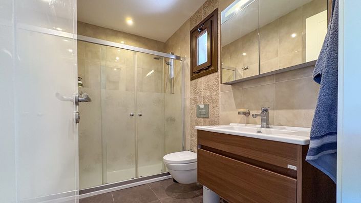 Image No.57-4 Bed House/Villa for sale