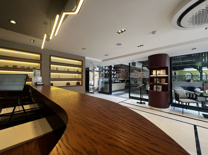 Image No.8-28 Bed Commercial for sale