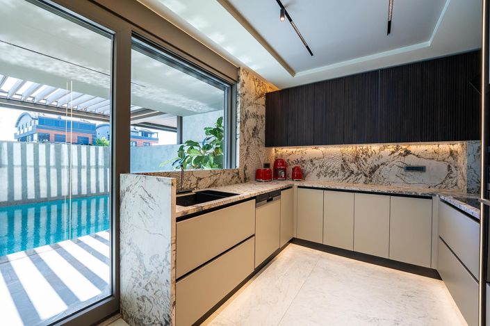 Image No.12-Maison / Villa de 4 chambres à vendre à Güzeloba