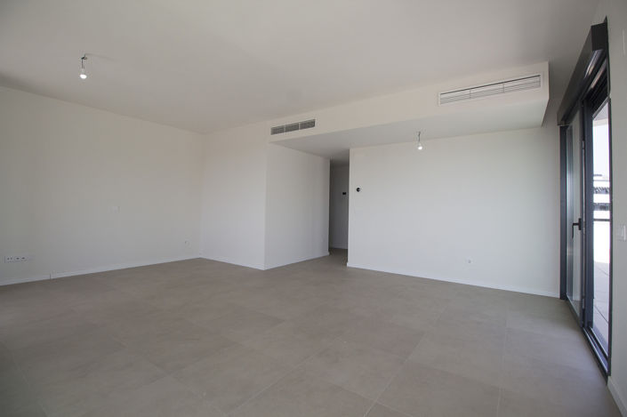 Image No.8-4 Bed Apartment for sale