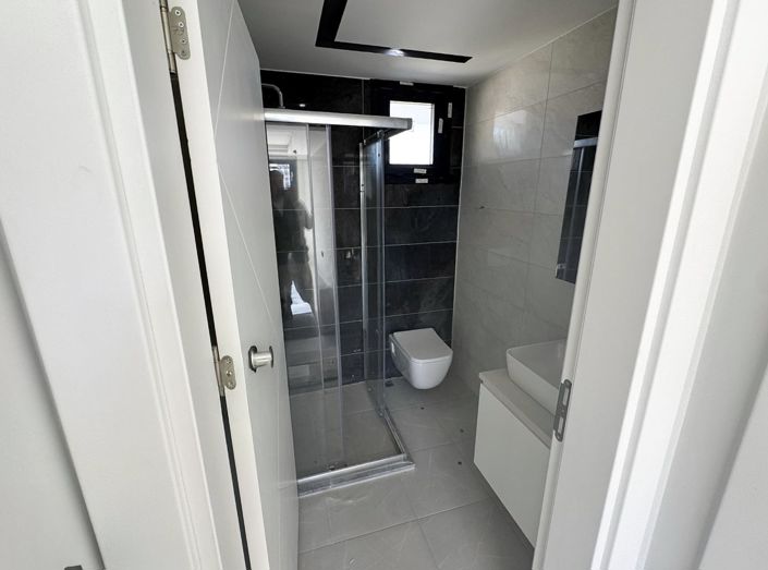 Image No.16-2 Bed Apartment for sale