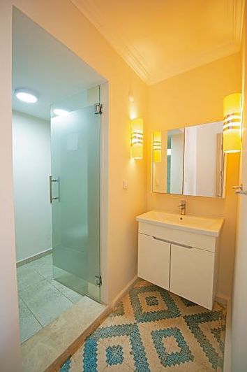 Image No.25-30 Bed Commercial for sale