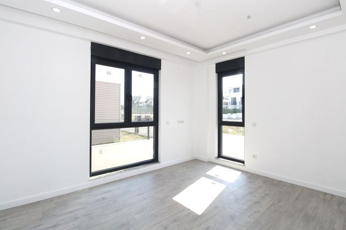 Image No.15-5 Bed House/Villa for sale