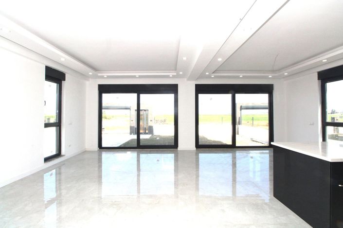 Image No.9-5 Bed House/Villa for sale