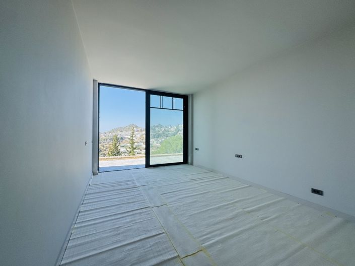 Image No.25-4 Bed House/Villa for sale