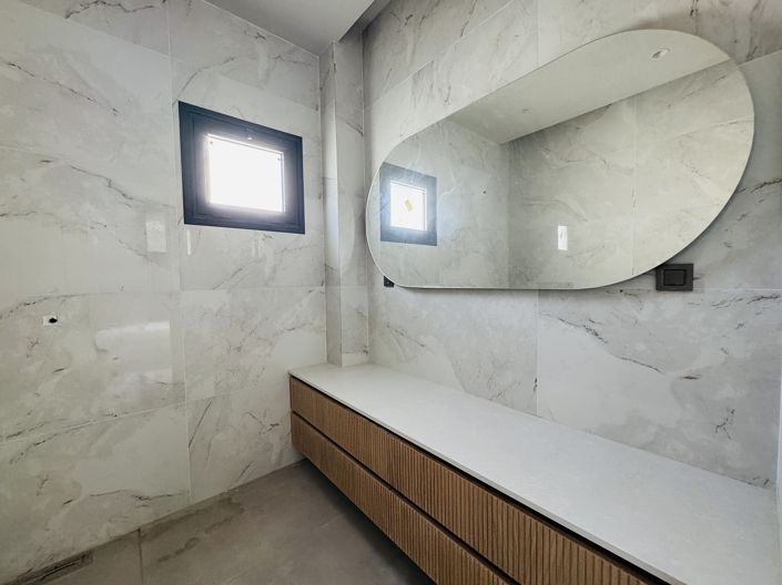 Image No.27-4 Bed House/Villa for sale