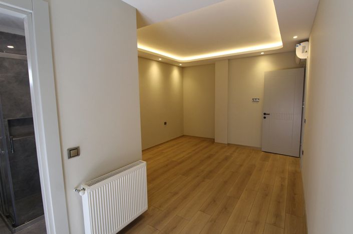 Image No.9-3 Bed Apartment for sale