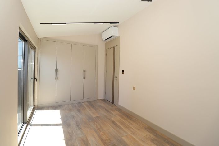 Image No.26-2 Bed Apartment for sale