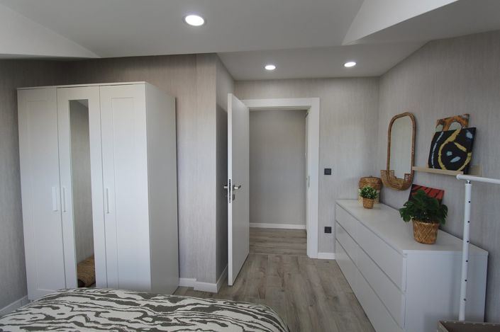 Image No.19-4 Bed Apartment for sale