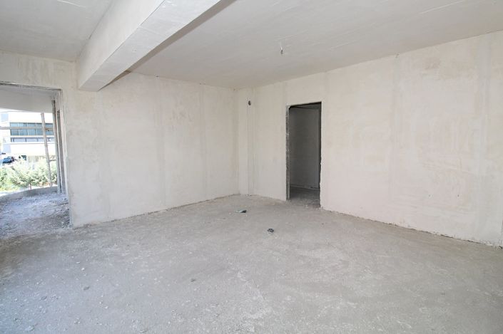 Image No.11-3 Bed Apartment for sale