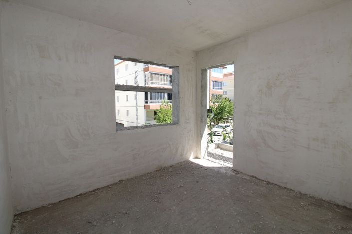 Image No.14-3 Bed Apartment for sale