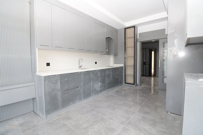 Image No.12-4 Bed Apartment for sale