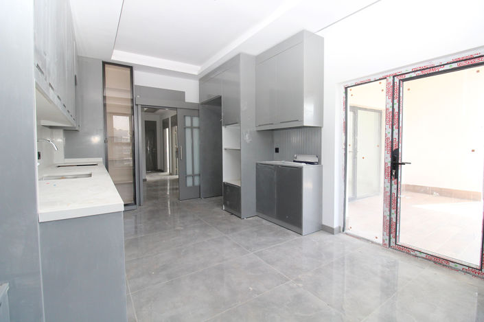 Image No.13-4 Bed Apartment for sale