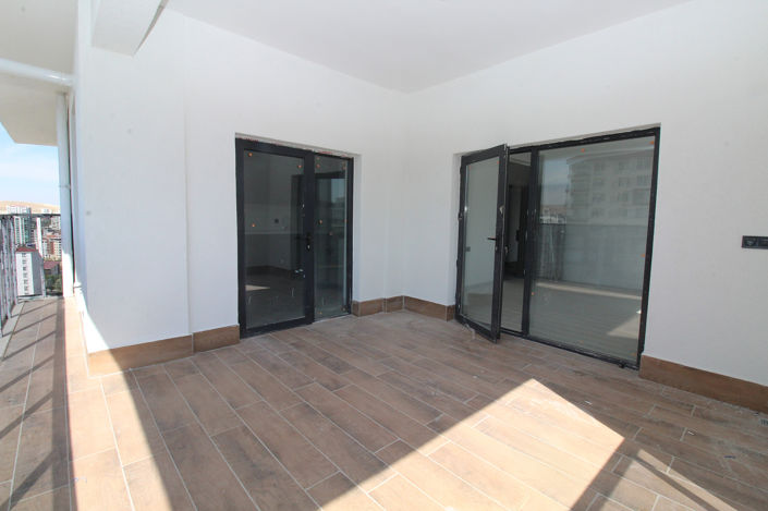 Image No.32-4 Bed Apartment for sale