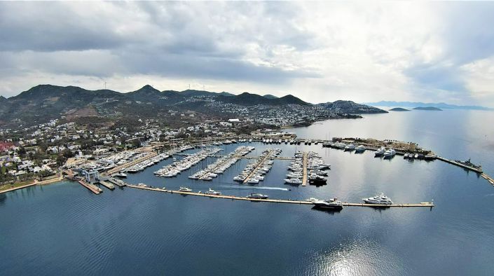 Image No.9-8 Bed House/Villa for sale