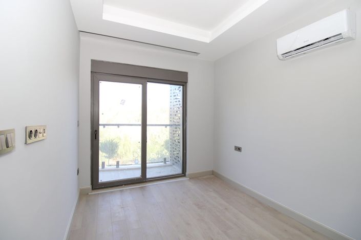 Image No.18-3 Bed Apartment for sale