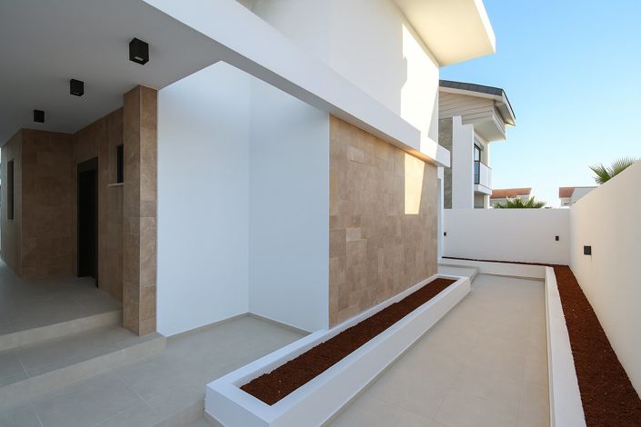 Image No.3-5 Bed House/Villa for sale