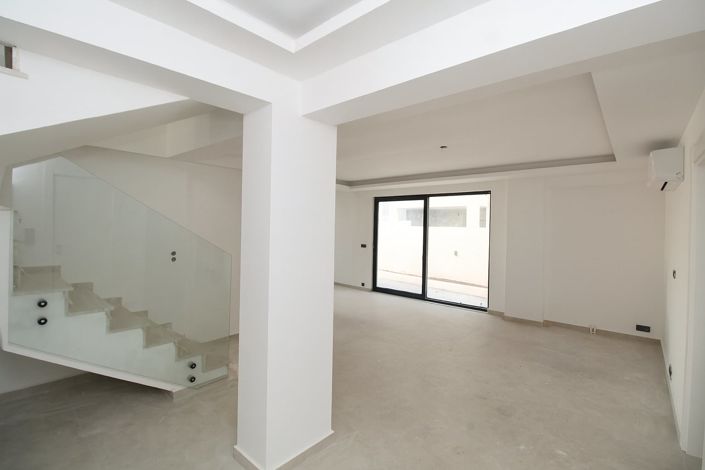 Image No.5-5 Bed House/Villa for sale