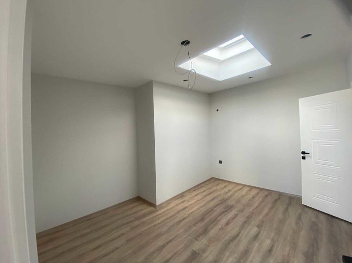 Image No.10-3 Bed Apartment for sale