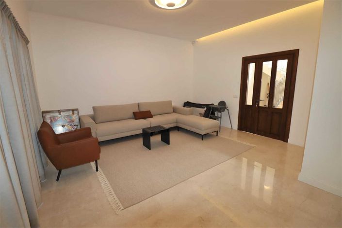 Image No.42-9 Bed House/Villa for sale