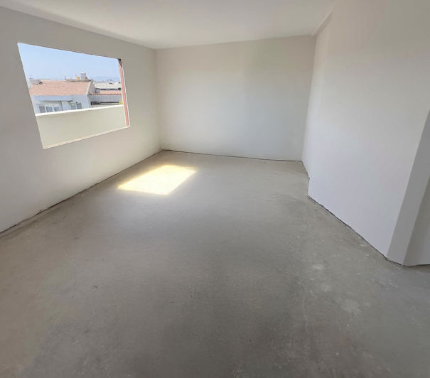 Image No.10-3 Bed Apartment for sale