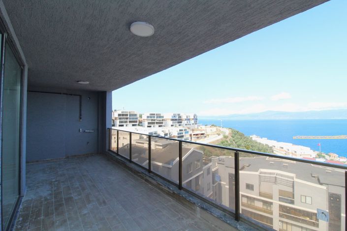 Image No.38-5 Bed Apartment for sale