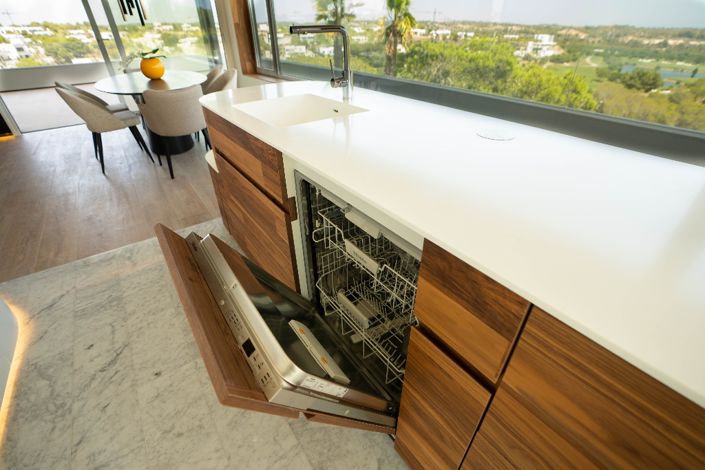 Image No.17-3 Bed Apartment for sale