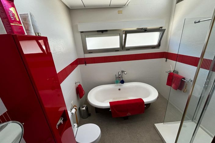 Image No.19-3 Bed Villa for sale