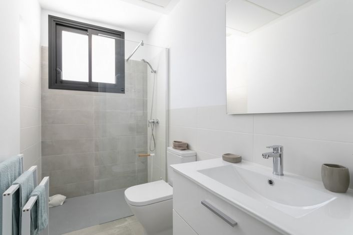 Image No.24-3 Bed Villa for sale