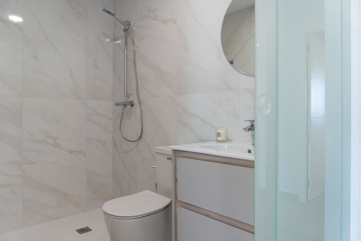 Image No.13-3 Bed Apartment for sale